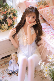 善良漂亮的女老板中字